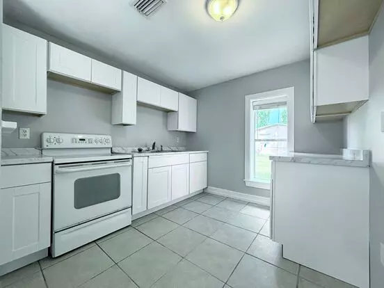 2/1 Pet Friendly Single-family, W/fenced Yard, Double Lot, And Storage Shed! Apartment for rent in North Fort Myers, FL 2/1 Pet Friendly Single-family, W/fenced Yard, Double Lot, And Storage Shed! Apartment for rent in North Fort Myers, FL