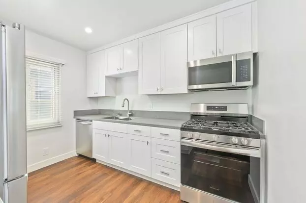 Maple Ave Apartments (tic) Apartment for rent in El Segundo, CA