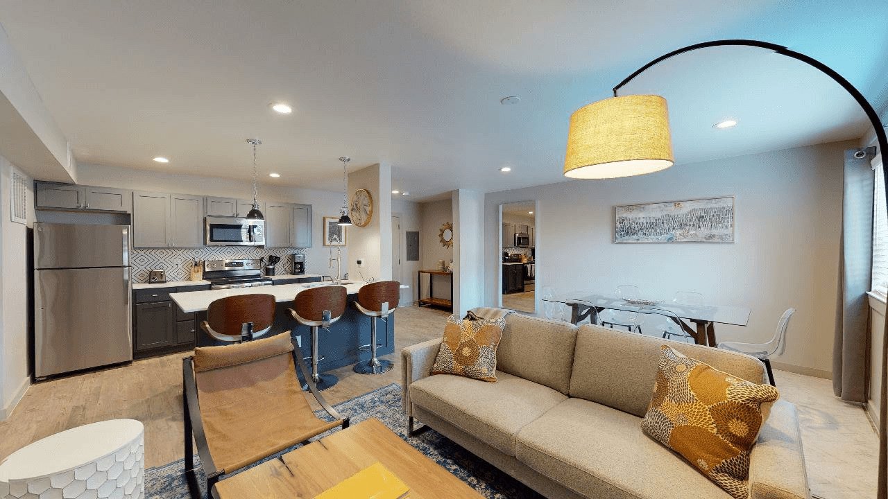 Garrett on the Green Apartments 1417 Garrett Dallas, TX