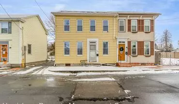 2 of 32 140 E Locust St House for rent in Mechanicsburg, PA