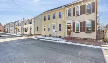 4 of 32 140 E Locust St House for rent in Mechanicsburg, PA