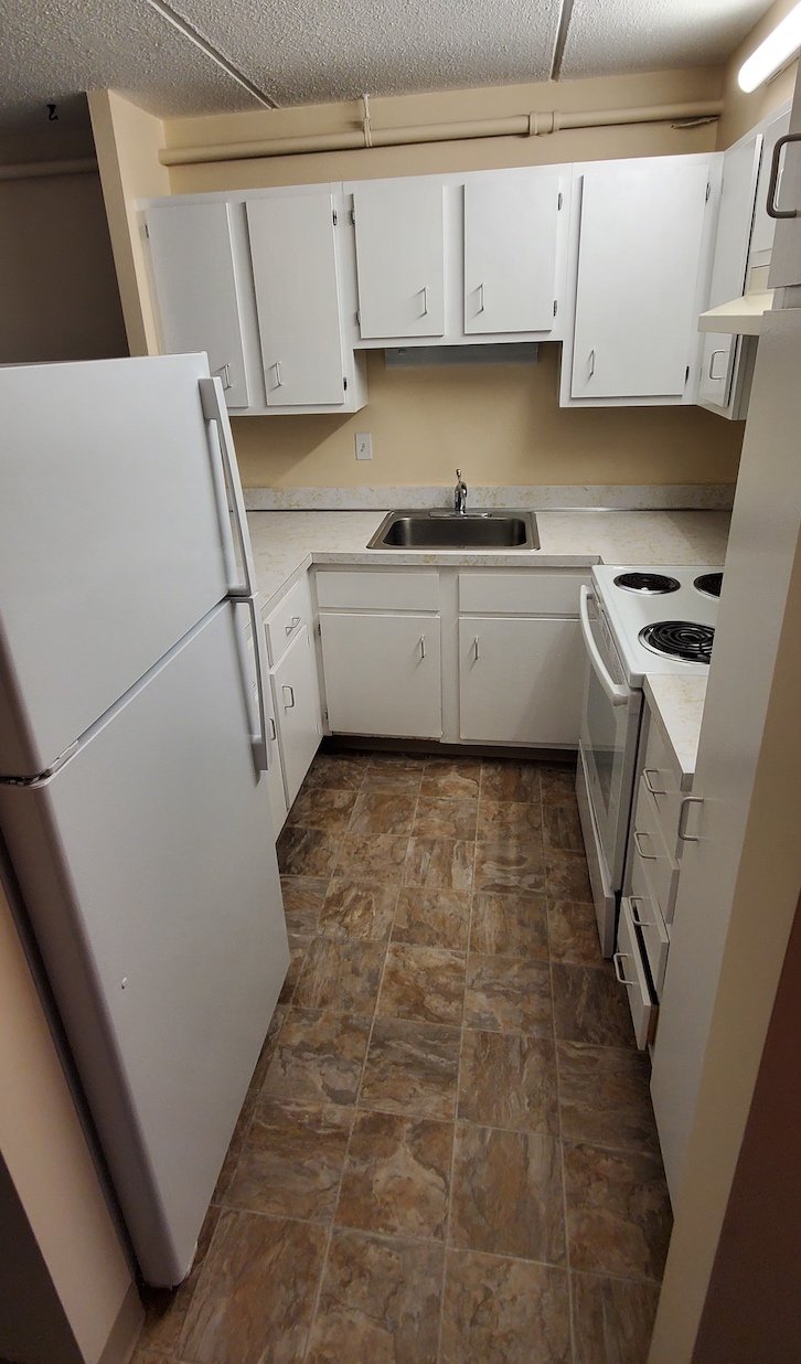 Colonial Village Apartments, Weymouth - (see pics & AVAIL)