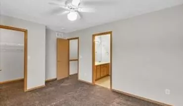 4 of 69 Maple Hill Townhomes House for rent in Bloomington, IL