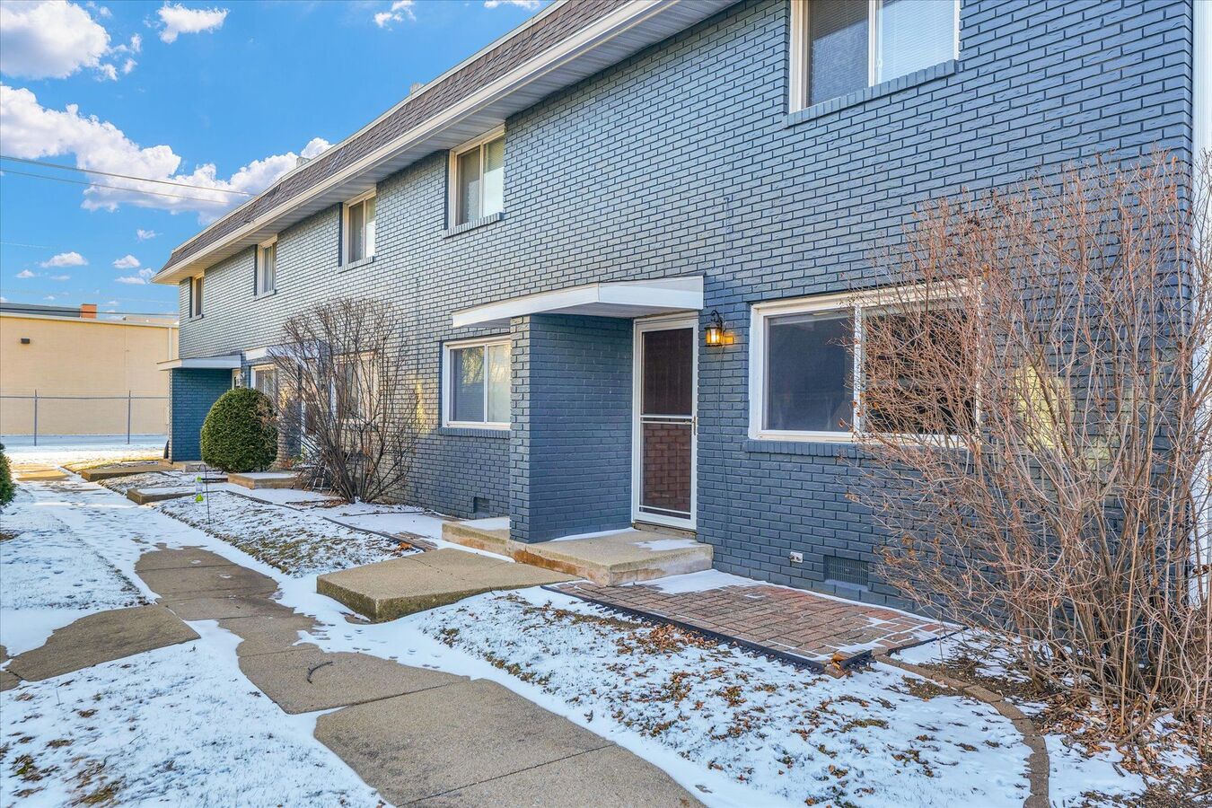 327 Riley Dr Apartments - 327 Riley Dr Bloomington, IL