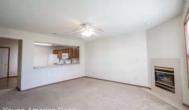 3 of 44 Christopher Way Townhomes Apartment for rent in Bloomington, IL