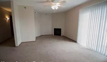 4 of 68 Christopher Way Apartments Apartment for rent in Bloomington, IL