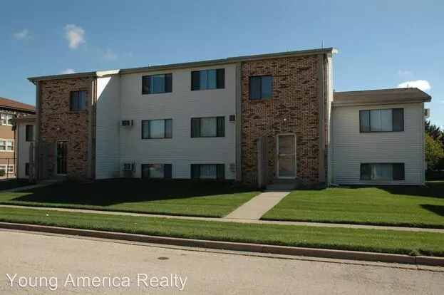 712 Arcadia Apartment for rent in Bloomington, IL