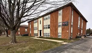 2 of 15 9 Willedrob Apartment for rent in Bloomington, IL