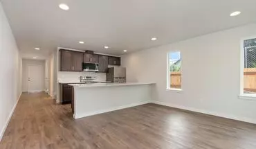 5 of 27 R280 Stella Station Townhomes Apartment for rent in Napavine, WA