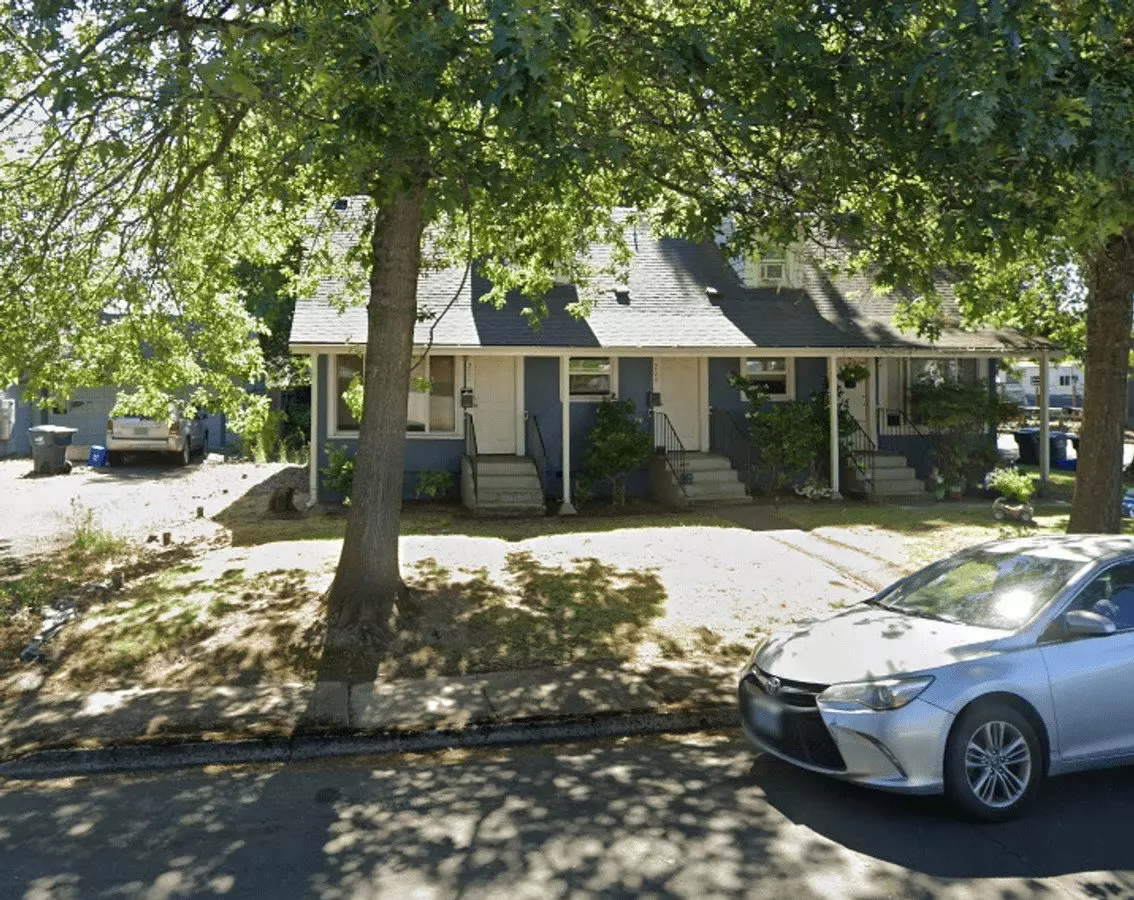 207-209-211 N 24th St Apartment for rent in Springfield, OR