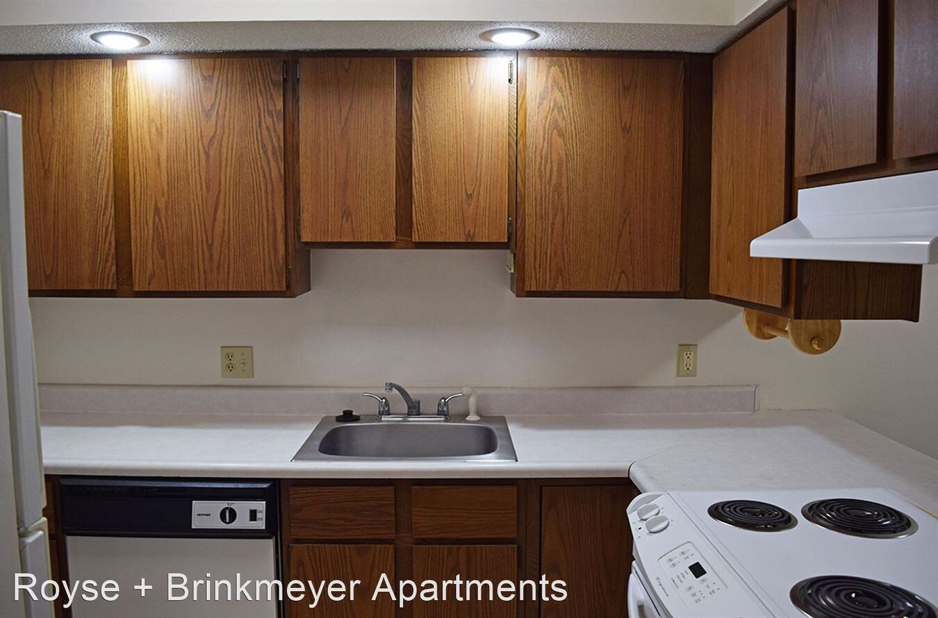 904 Hartwell Dr by Royse + Brinkmeyer Apartments Savoy, IL