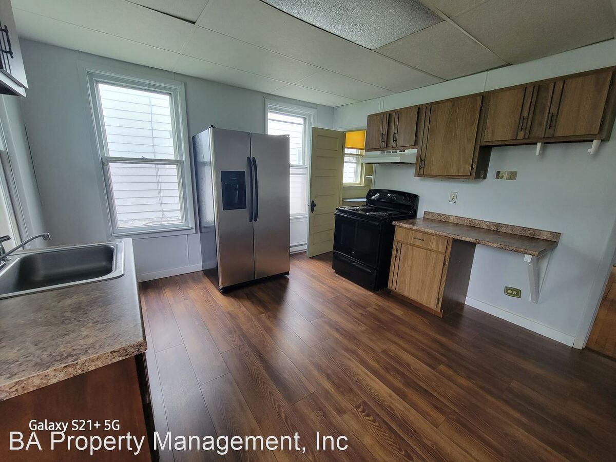 1305 Parkwood Apartments Schenectady, NY Rentable