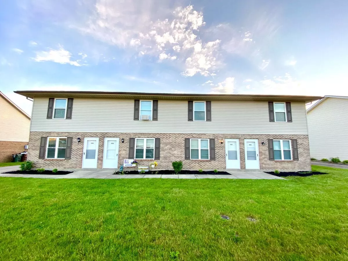 1855-1861 N Lakeman Apartment for rent in Bellbrook, OH