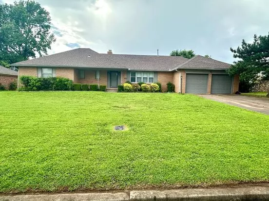 Beautiful Move In Ready 2 Bed 2.5 Bath 2 Car Garage Apartment for rent in Tulsa, OK