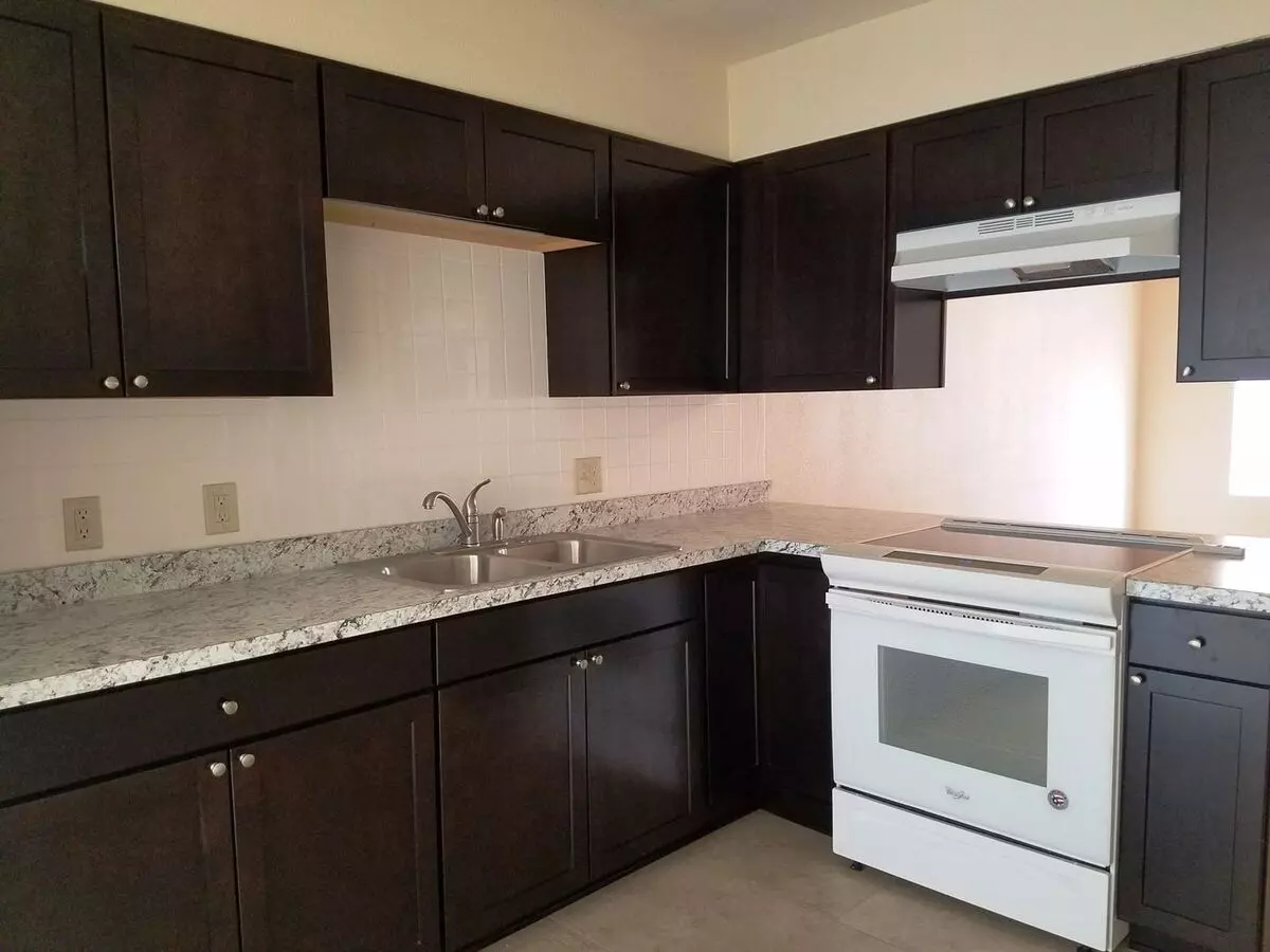 Walnut Ave - Triplex Apartment for rent in Yuma, AZ
