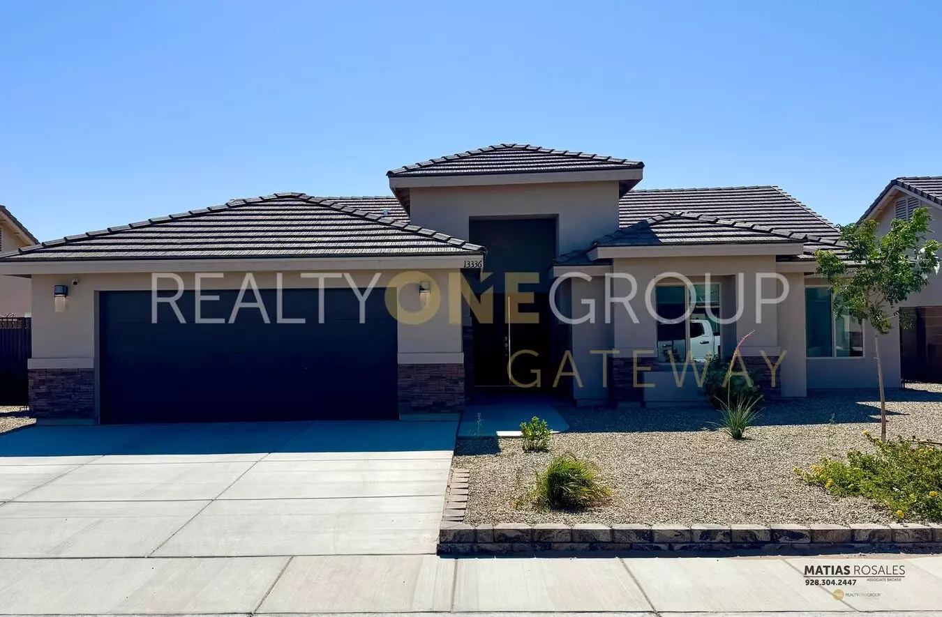 Enjoy Those Arizona Sunset In This Three Bedroom Two Bath Home Full Of Upgrades !! House for rent in Yuma, AZ
