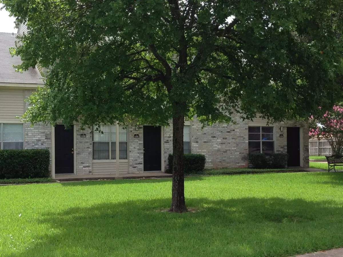 One Bedroom Loft Style Unit On Shuttle Route House for rent in College Station, TX