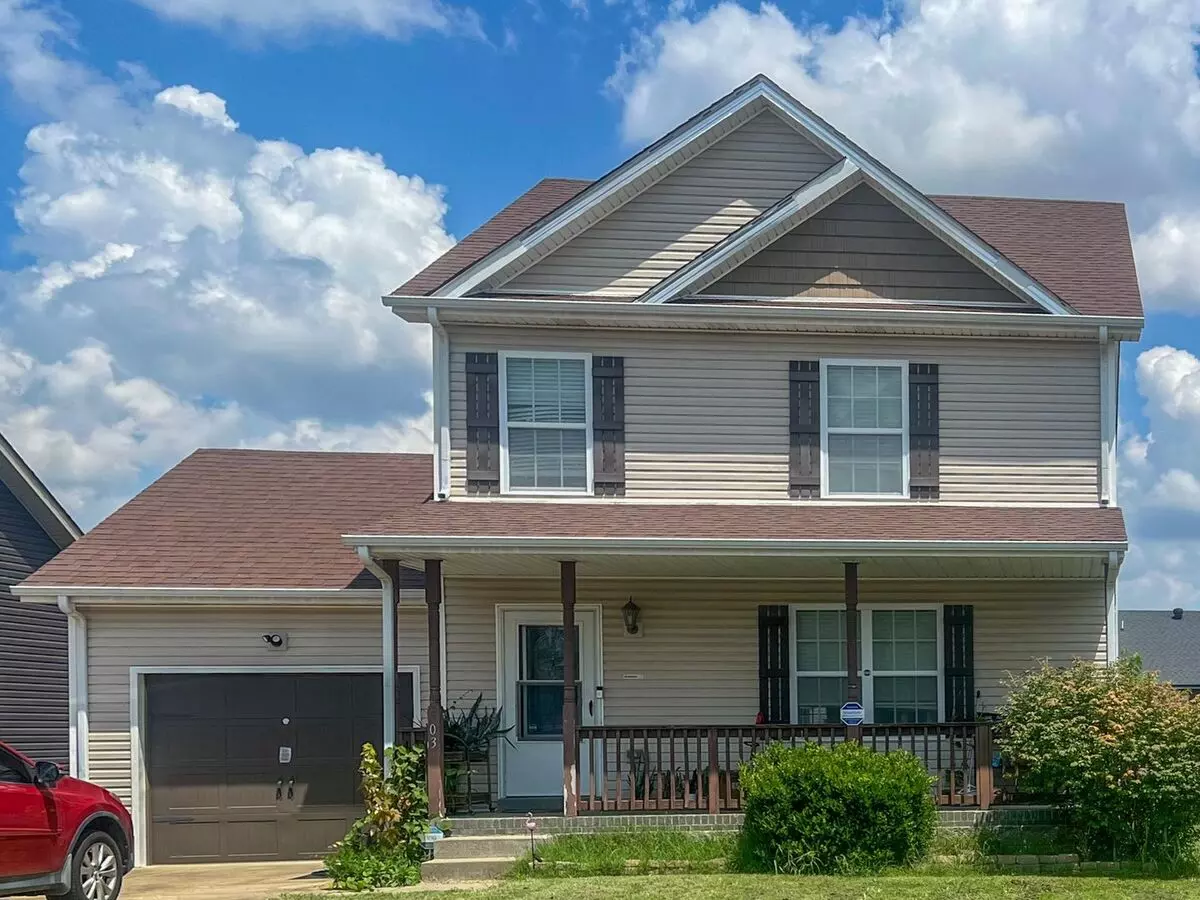 Single-family With A Fenced Backyard! House for rent in Clarksville, TN