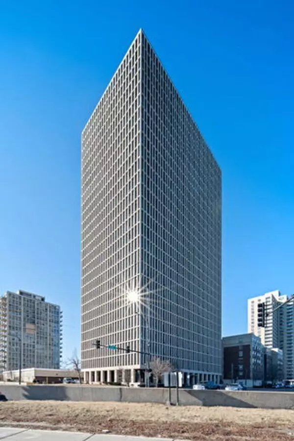Sunny Studio With Lakeside Views Apartment for rent in Chicago, IL