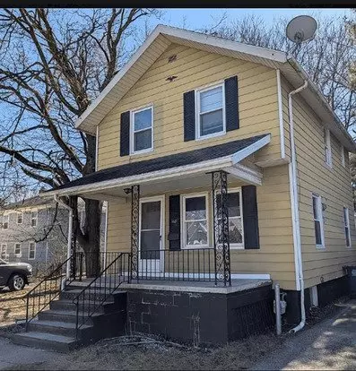 Spacious 3 Bedroom 1 Bath House Located In West Toledo Apartment for rent in Toledo, OH