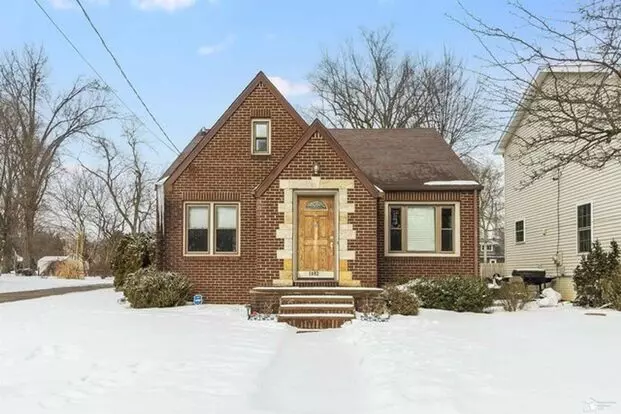 Beautifully Renovated 4-bedroom Home - Available Now! Apartment for rent in Temperance, MI Beautifully Renovated 4-bedroom Home - Available Now! Apartment for rent in Temperance, MI