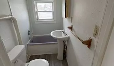 5 of 6 135 Everett Apartment for rent in Toledo, OH