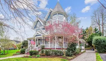 2 of 59 Stunning And Spacious Single Family Home Sitting On A Spacious Lot In Scenic Fowler's Addition House for rent in Falls Church, VA