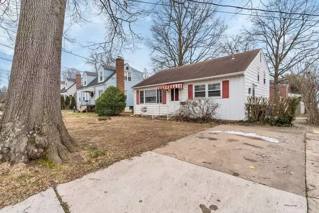Well Maintained 3 Bedroom 1.5 Bathroom Split Level Home In Desirable Glencarlyn Apartment for rent in Arlington, VA