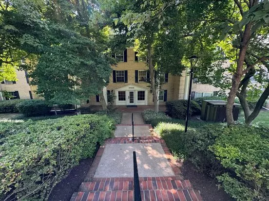 Spacious 2 Bed 2 Bath Condo In Vibrant The Colonies Community Apartment for rent in Mclean, VA