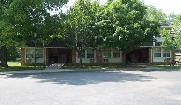2 of 6 Charleston Meadows II Apartment for rent in Charleston, IL