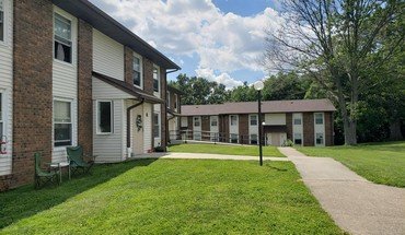 Edwards Manor Apts Apartment for rent in Enfield, IL