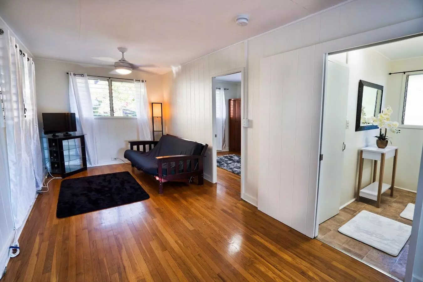 *charming 1br/1ba Cottage In The Heart Of Kapahulu – Utilities Included! House for rent in Honolulu, HI