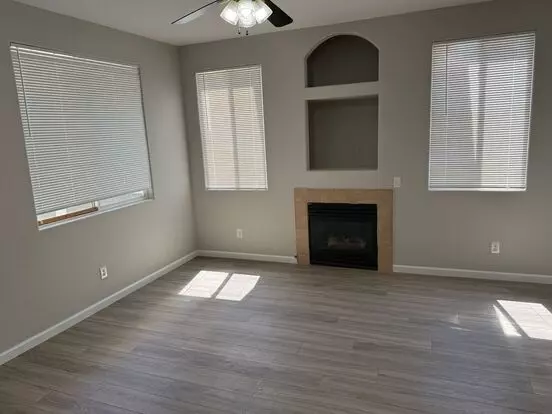 3 Bedroom Townhome With 2 Car Garage! Apartment for rent in Aurora, CO 3 Bedroom Townhome With 2 Car Garage! Apartment for rent in Aurora, CO