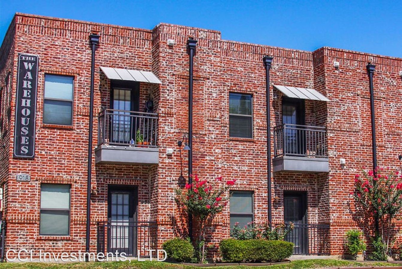 918 Avenue A Apartment for rent in Denton, TX