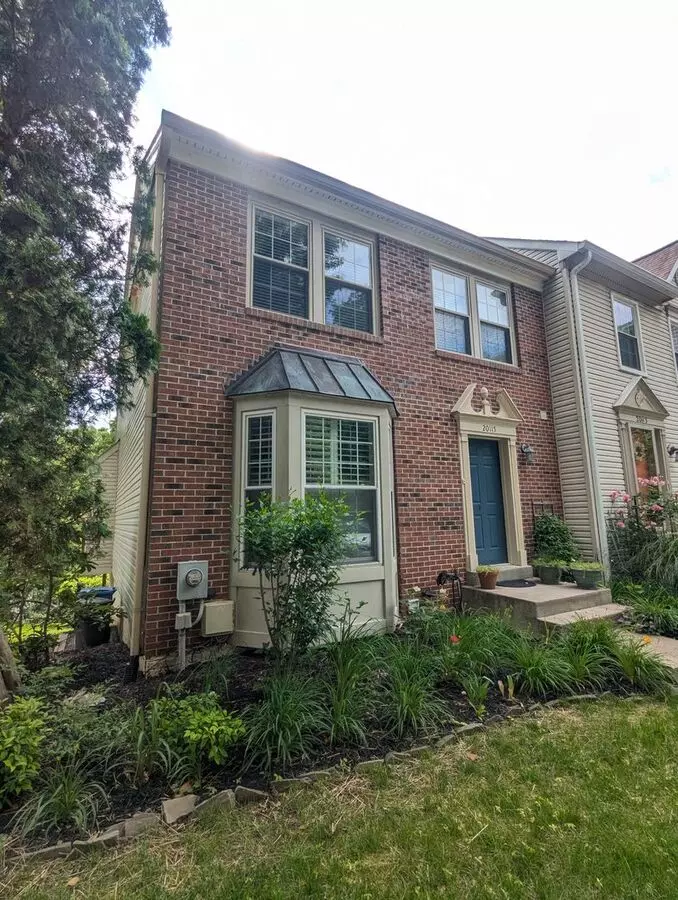 Nature Lover’s Dream! Beautiful 3-bedroom End-unit Townhome Backing To Black Hill Regional Park – Available June 28th House for rent in Germantown, MD