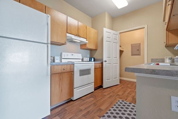 Falcon Lakes Apartments Arlington Tx