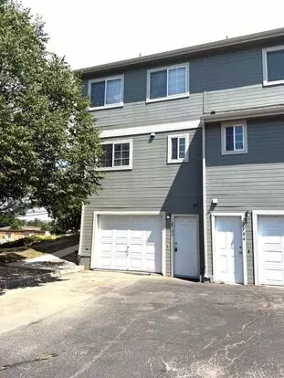 Gorgeous 3 Bed/2.5 Bath Townhome In Welby Glen Apartment for rent in Thornton, CO