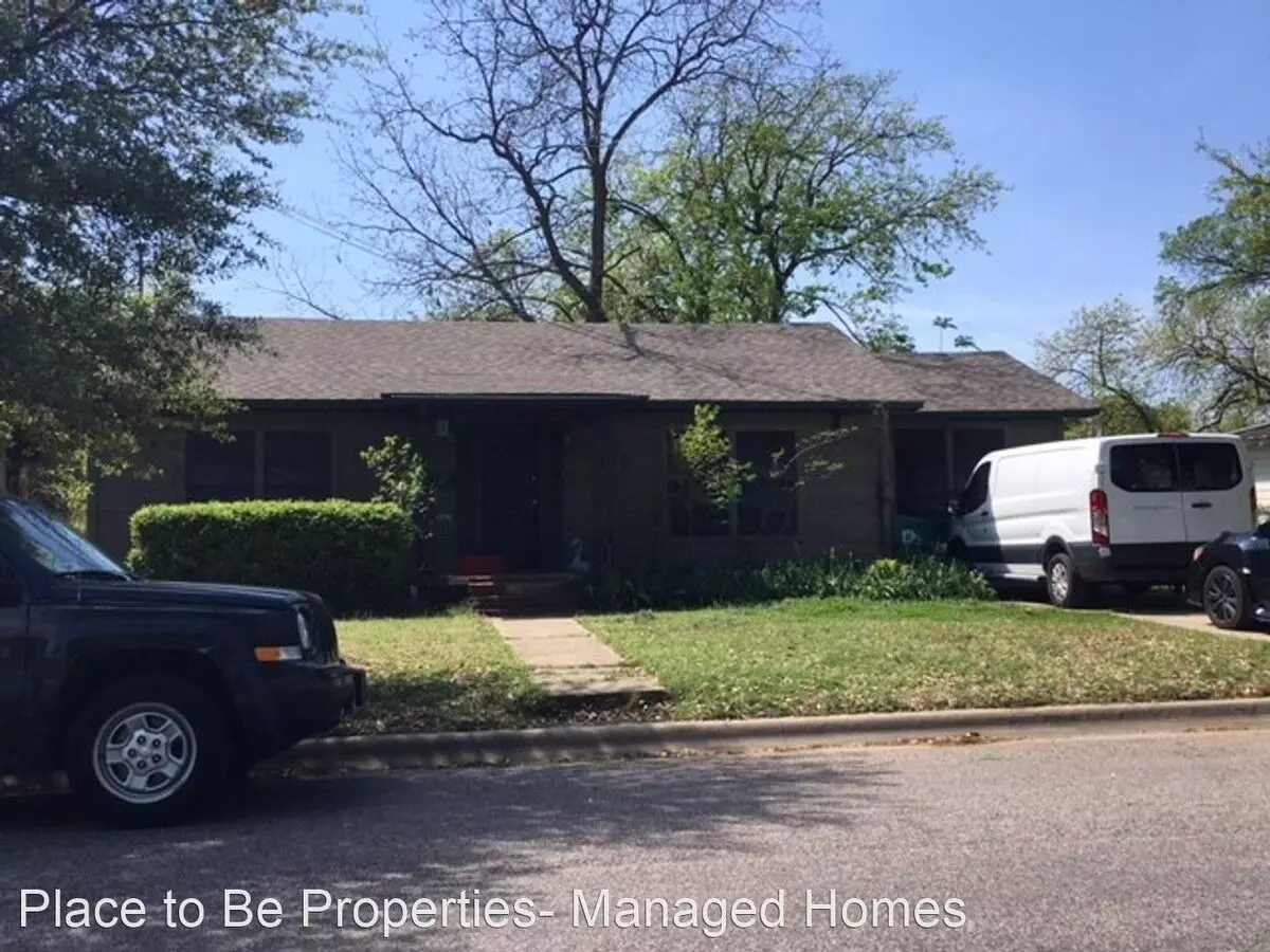 3 Bedroom/1 Bath Home - Walking Distance To Downtown Denton Square House for rent in Denton, TX