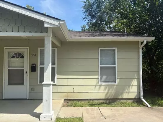 348-350 N Richmond Apartment for rent in Wichita, KS