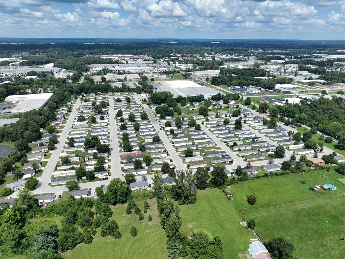 Oak Ridge Estates Apartments 1201 Country Rd Elkhart, IN