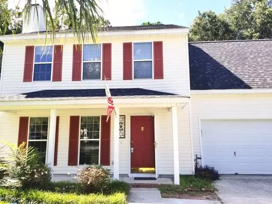 Charming 4 Bedroom Home In Center Lake Subdivision - Mt. Pleasant Apartment for rent in Mt Pleasant, SC Charming 4 Bedroom Home In Center Lake Subdivision - Mt. Pleasant Apartment for rent in Mt Pleasant, SC