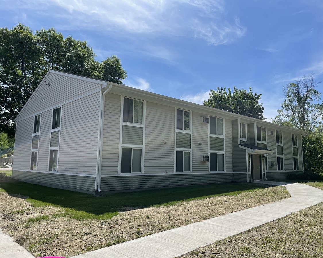 Ridgely Park Apartments 541 S Ridgely St Kasota, MN