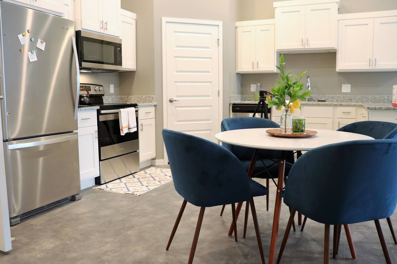 Gray Stone Flats Apartments Mounds View, MN Rentable