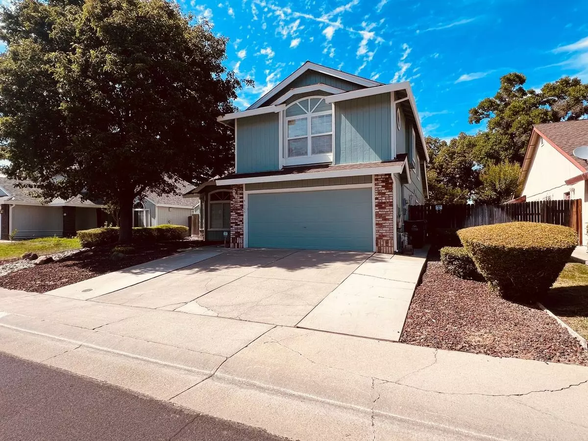 Spacious And Sparkling With New Paint 3 Bed/3 Bath In Laguna 95758 House for rent in Elk Grove, CA