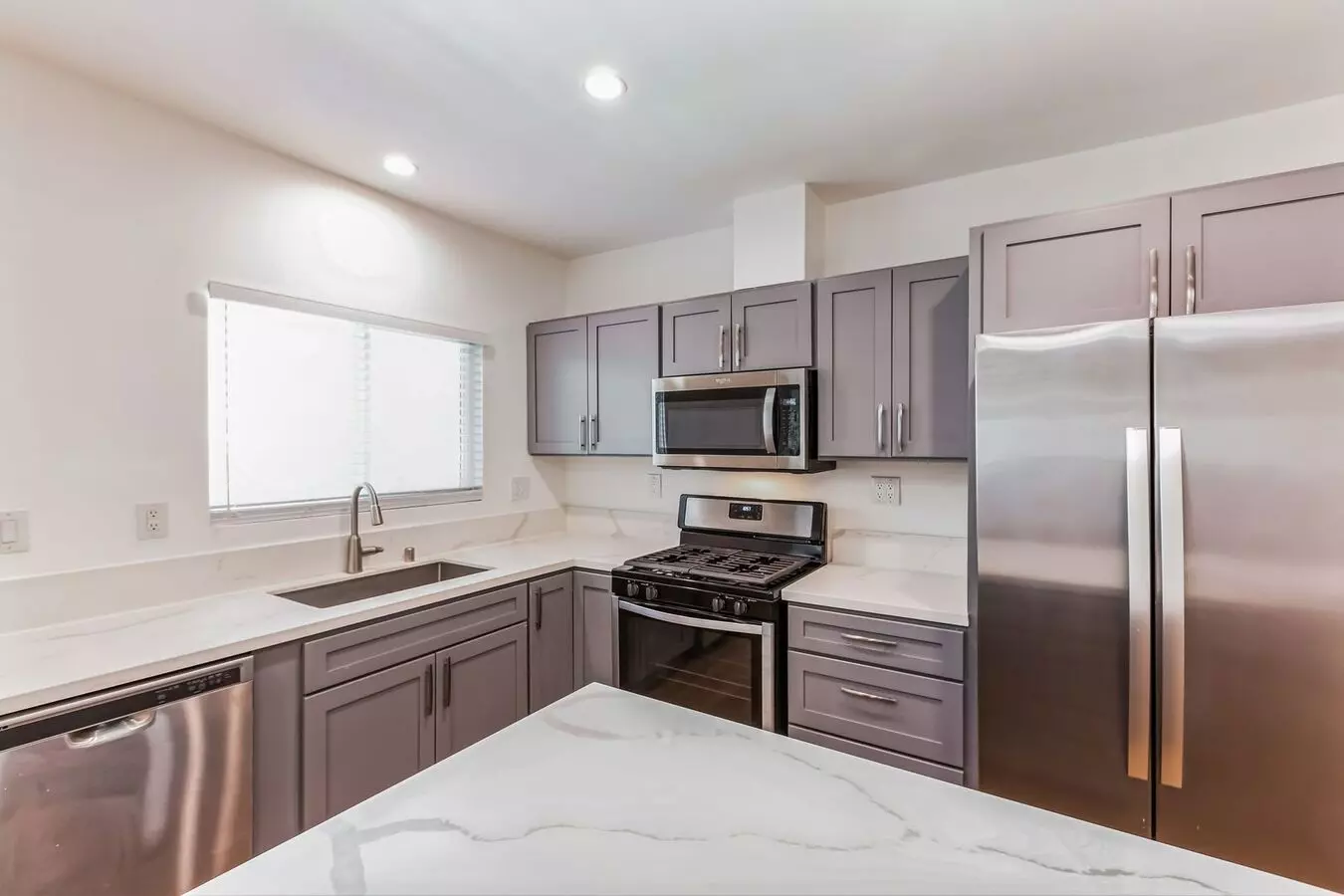 671 S Riverside Dr Apartment for rent in Palm Springs, CA