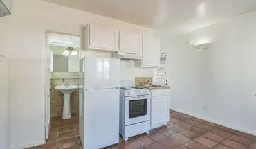 4 of 28 140 E Tamarisk Rd Apartment for rent in Palm Springs, CA