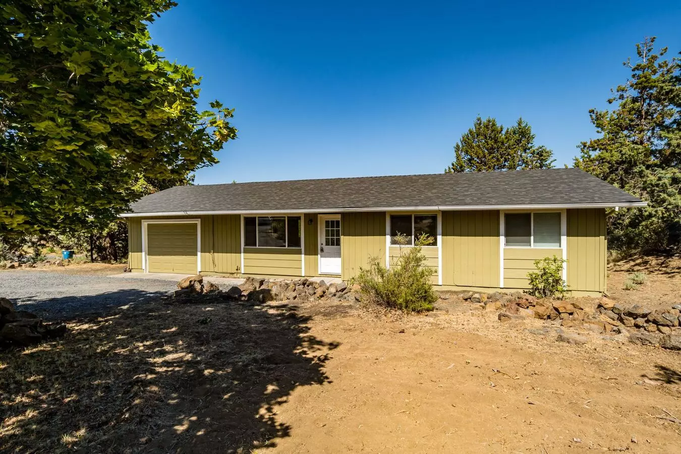 Updated 3-bed Home On Spacious Lot – 10 Mins To Downtown Bend! House for rent in Bend, OR