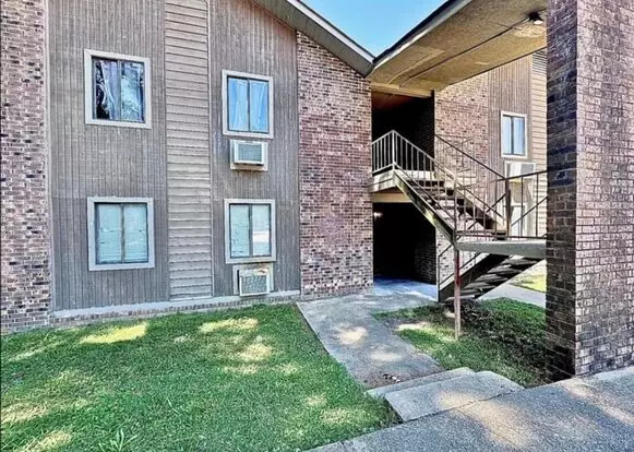 922 West Oak Apartment for rent in Jonesboro, AR