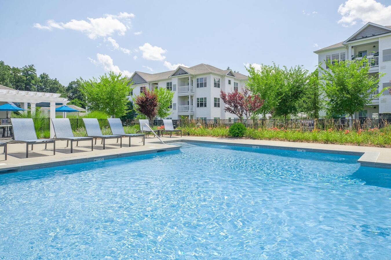 The Pointe at Dorset Crossing Apartments Simsbury, CT