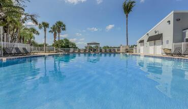Fountain Lake Apartment for rent in Bradenton, FL